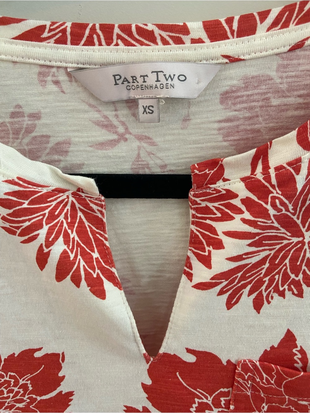 Part Two Short-Sleeve Split-Neck Floral Print Tee - Picture 4 of 16